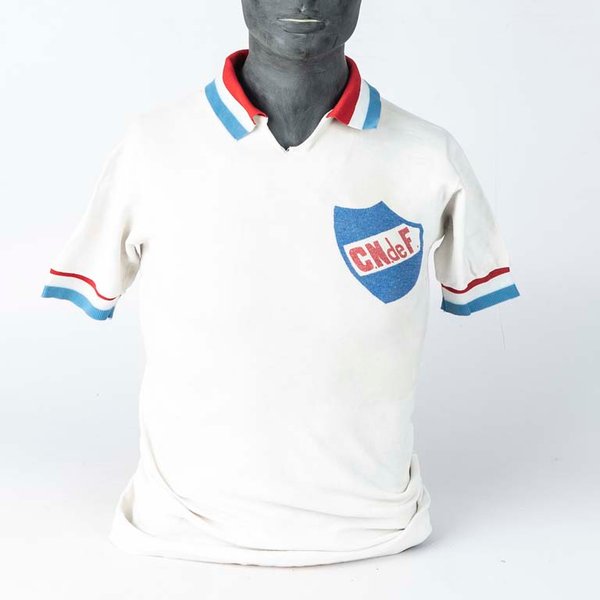 Camiseta de Nacional de utilería N°3 utilizada por Juan Masnik en 1971 - imagen 1