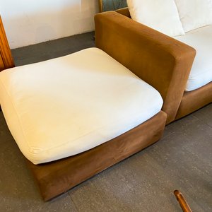 Lote anterior: Sofá Modular Marrón con Puff Blanco
