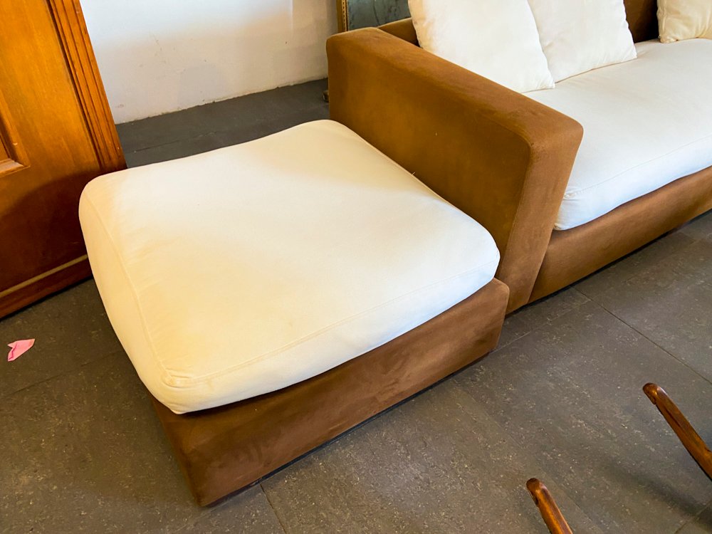 Sofá Modular Marrón con Puff Blanco