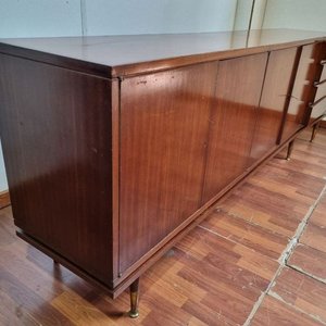 Aparador Bajo Estilo Escandinavo/Modernista con 4 Cajones y 3 Puertas - imagen 4