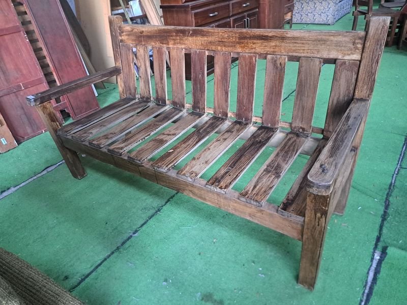 Silla de tres cuerpos con almohadones de madera - imagen 3