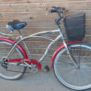 Lote anterior: Bicicleta Jazz de Luxe Rodado 26 Gris y Roja con Canasto y Parrilla