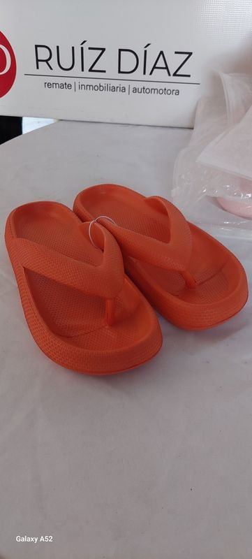 Zapatillas rosadas de talla 40-41 - imagen 4