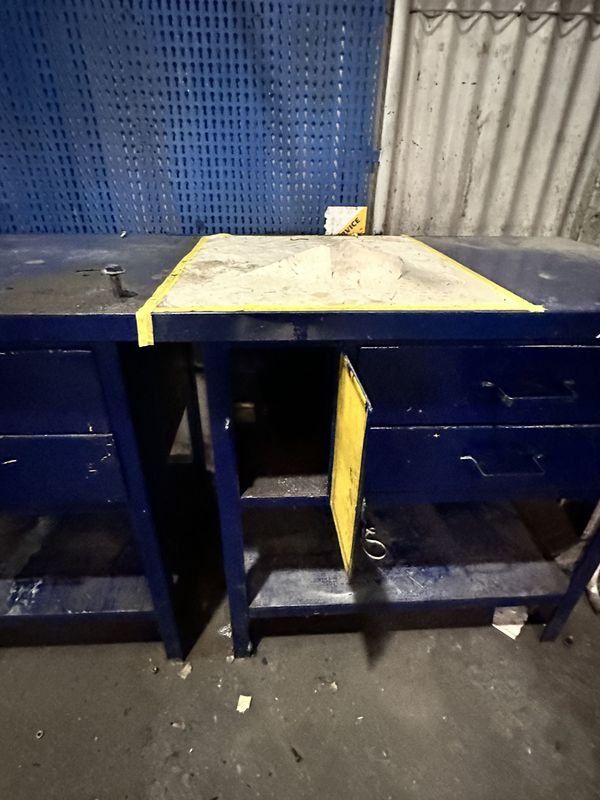 MESA DE TRABAJO DE HIERRO - imagen 4
