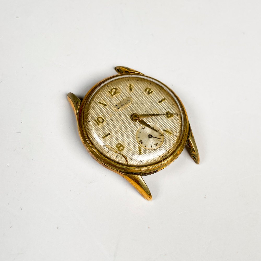 Lote siguiente: Reloj de oro para hombre sin malla