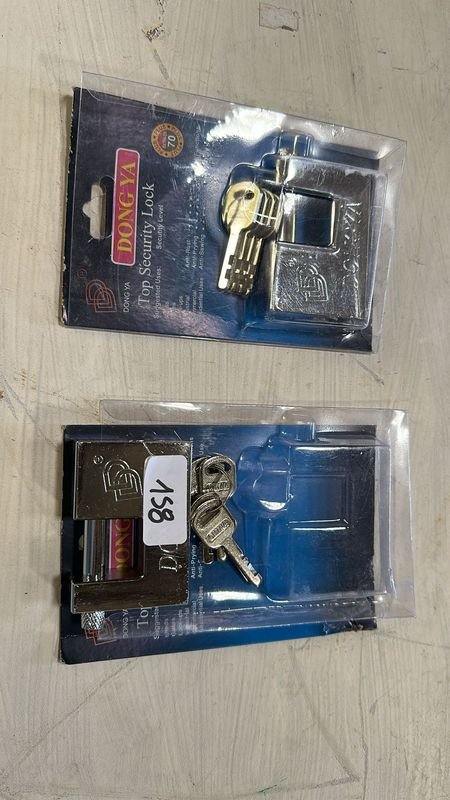 Lote siguiente: Candados de Pernock con Llaves