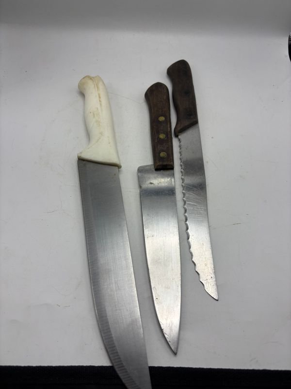 Set de 3 Cuchillos de Cocina con Mangos de Diferente Material
