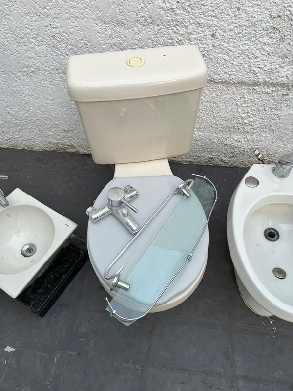 Juego de baño completo con bidet y sistema mochila - imagen 5