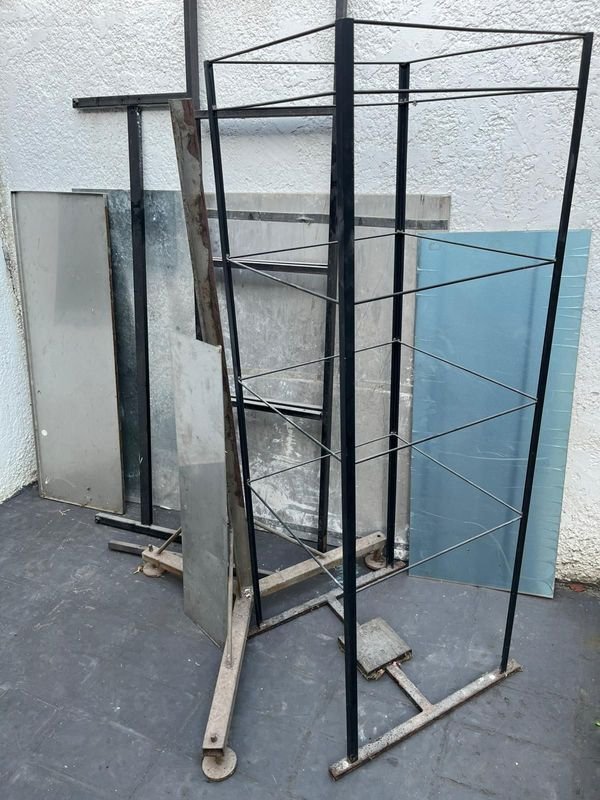 Materiales de Herrería en Venta: Marcas de Hierro, Recortes de Chapa y Perfiles Variados - imagen 3