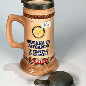 Lote siguiente: Jarra de Cerámica "Semana de la Cerveza de Paysandú" 1984 con Monograma Norteña