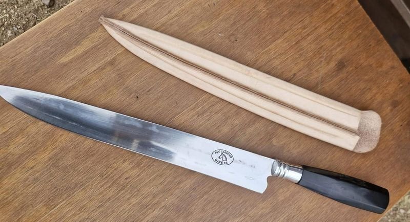 Cuchillo de Hoja de Acero Carbono de 28 cm - imagen 4