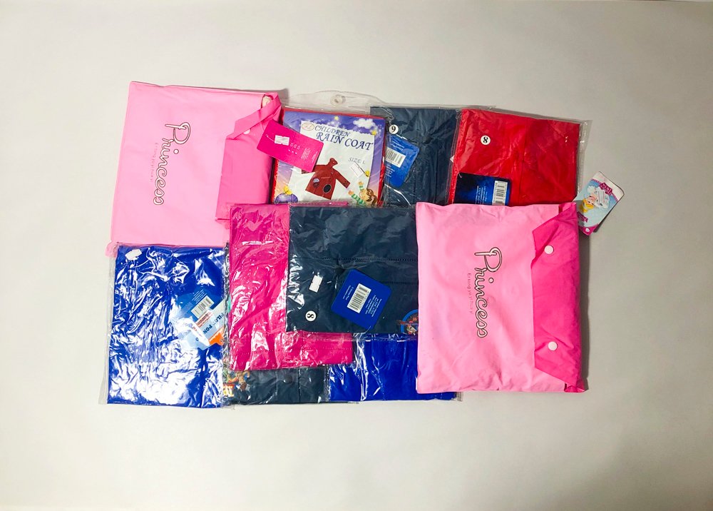 Diez pilotos impermeables para niños