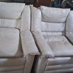 Lote anterior: Par de Sillones de 1 Cuerpo Color Beige