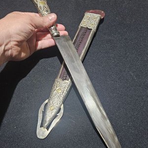 Cuchillo de Hoja Larga con Vaina Decorada Estilo "Picasso" - imagen 7