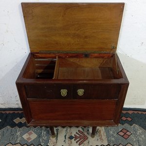 Mueble Tocadiscos Inglés Antiguo de Madera con Tapa Abatible - imagen 6