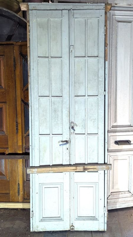 Puerta antigua con características únicas - imagen 6
