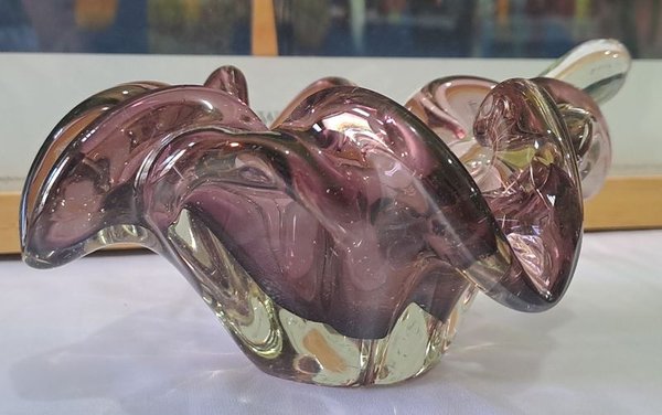 Adorno en Cristal Murano con Diseño Ondulado y Color Resaltante - imagen 2
