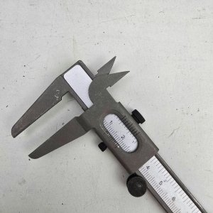 Lote siguiente: Calibre Metálico Vernier de 150mm