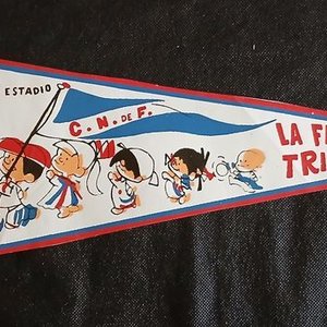 Lote anterior: Banderín "La Familia Tricolor" C.N. de F. "Vamos al Estadio"