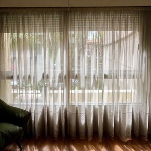Lote siguiente: Cortinas de Voile Blancas para Ventanal Ancho