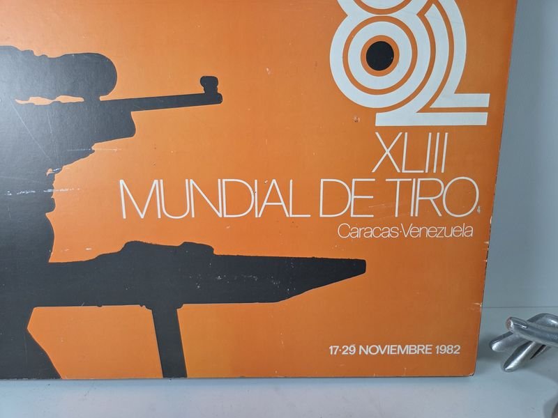 Poster de propaganda para los Campeonatos Mundiales de Tiro del año 1982 - imagen 3