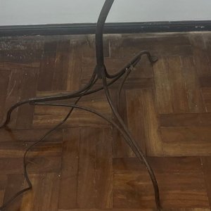 Lámpara de Pie Antigua de Hierro con Diseño Curvo - imagen 6