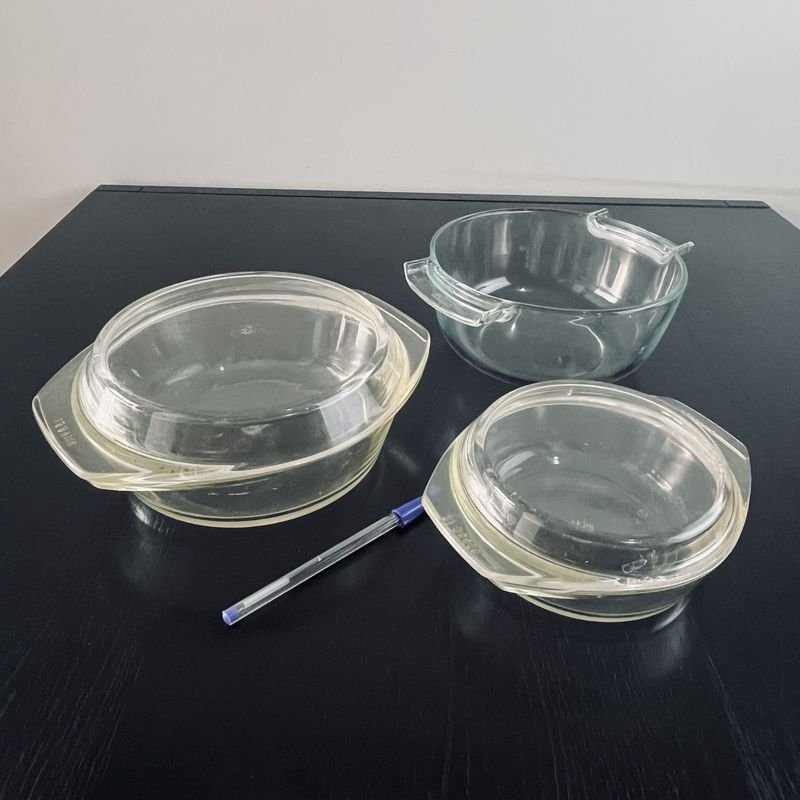 3 Pyrex de vidrio: 2 checoslovacas con tapa y 1 francesa - imagen 2