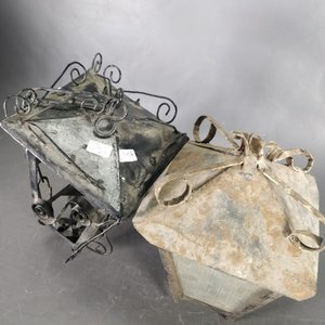 Lote de 2 Faroles Antiguos de Hierro y Chapa con Vidrios - imagen 4