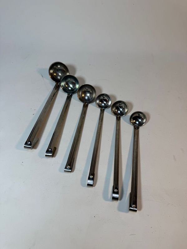 Set de 6 Cucharones Graduados de Acero Inoxidable para Cocina