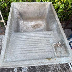 Pileta de Lavar de Hormigón Antigua - imagen 2