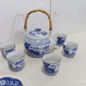 Juego de Té Oriental Porcelana Azul y Blanca: Tetera Bambú, 5 Pocillos y 6 Platillos - imagen 4