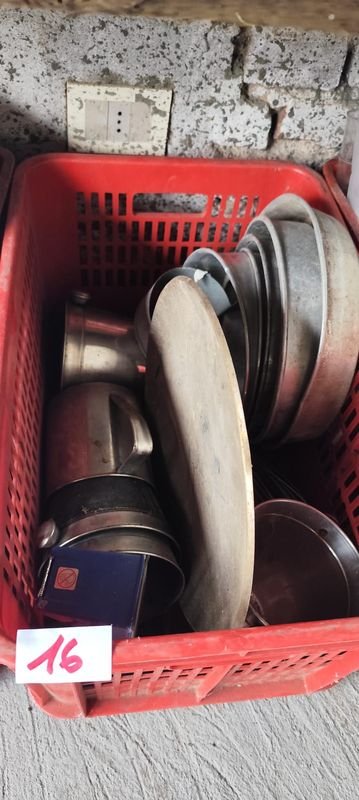 Lote de Utensilios de Cocina y Bandejas Metálicas - imagen 1