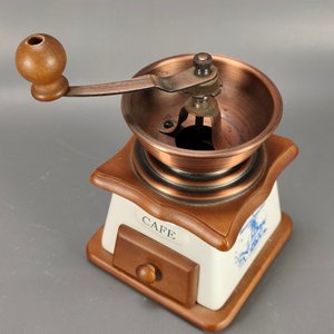 Molinillo de Café Vintage en Porcelana, Madera y Metal con Diseño Azul - imagen 4