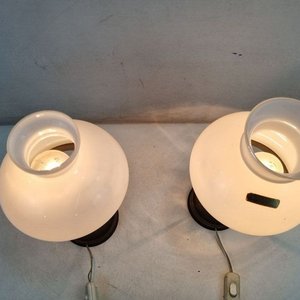 Par de Lámparas de Mesa Rústicas con Pantallas de Vidrio Opalino - imagen 4