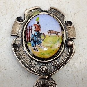 Par de Cucharas de Colección en Plata 800/900 con Esmalte Cloisonné y Motivos Gauchescos - imagen 4