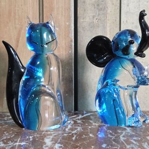 Lote siguiente: Figura de Gato y Elefante en Cristal Murano Azul