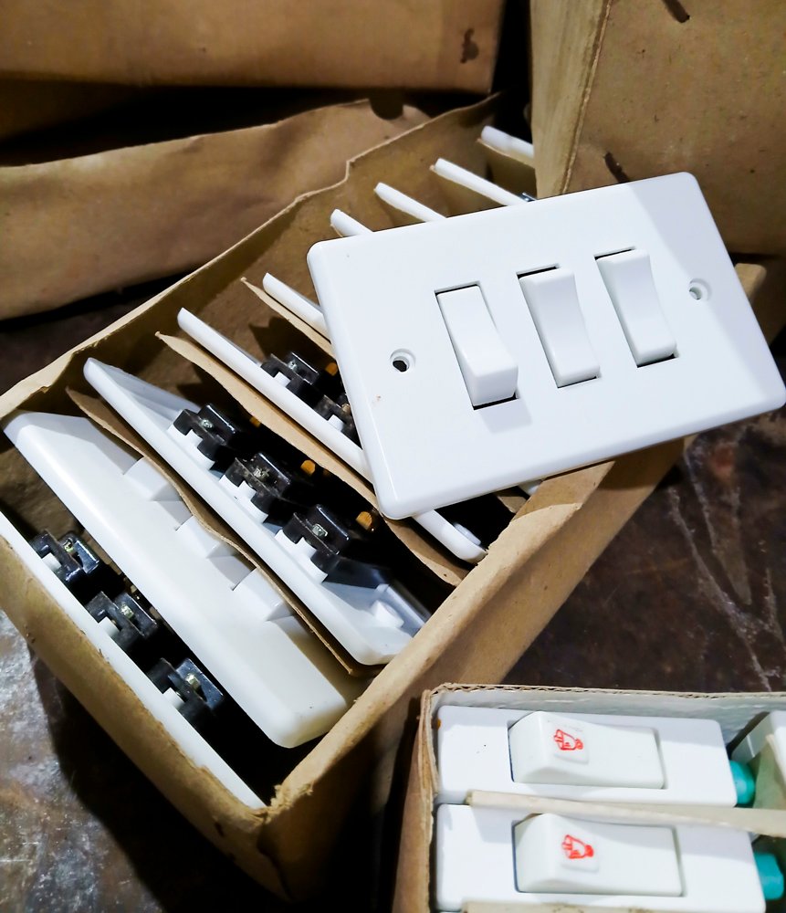 Llaves de luz y tubos cuarzo en venta - imagen 3