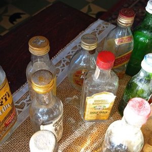 Lote de 20 Botellitas Antiguas de Colección - imagen 4