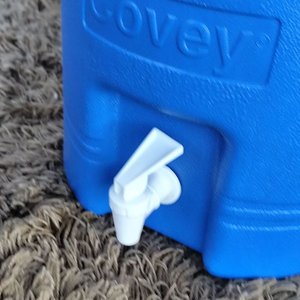 Conservadora Térmica Covey 10 Litros con Canilla y Asa - Nueva - imagen 2