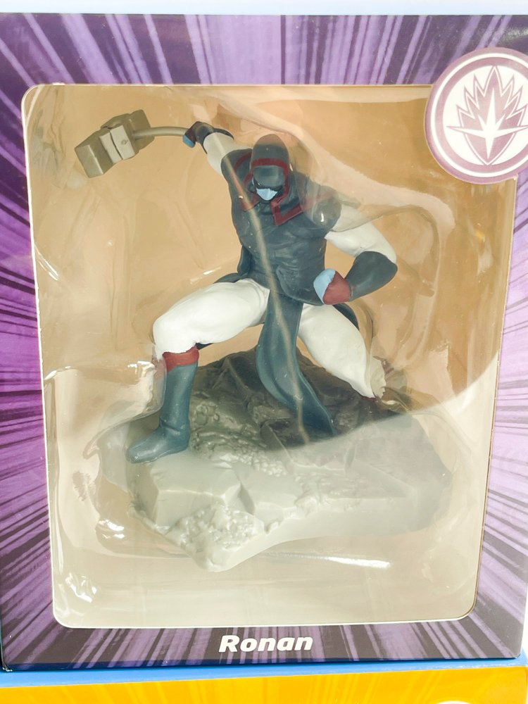 Seis Muñecos MARVEL en caja - Accesorios para Vehículos - imagen 6