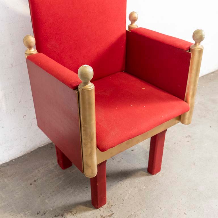 Silla fantasía roja y dorada con diseño en la pintura - imagen 3