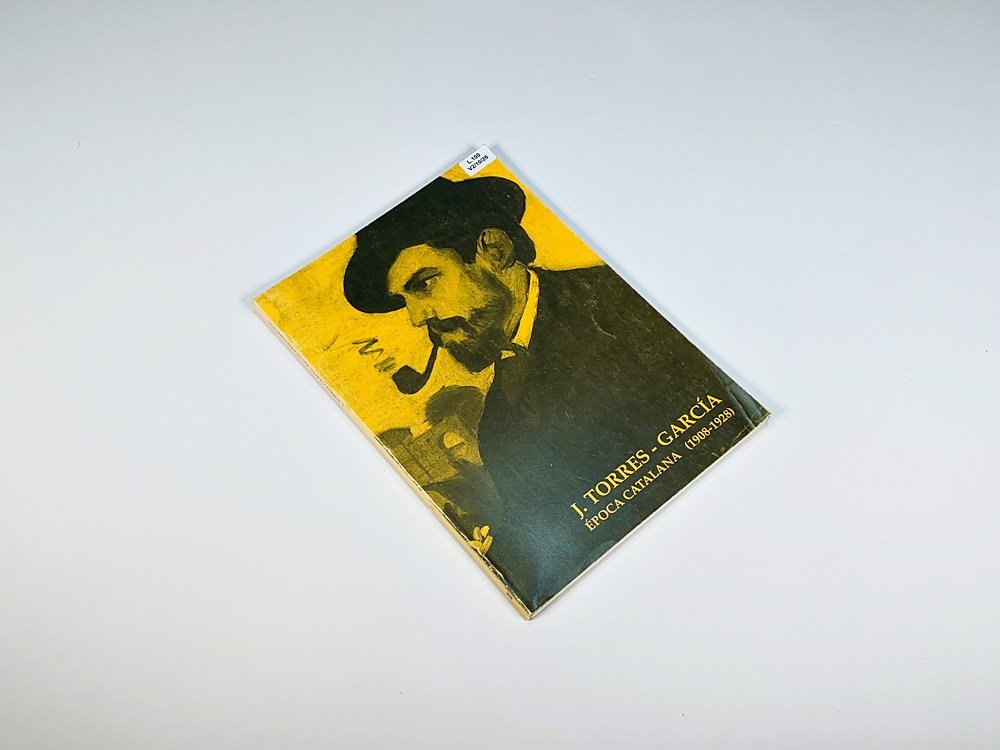 Libro "J. Torres García, Época Catalana (1908-1928)" con Decoración de Hombre con Pipa