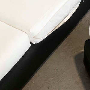 Sofá de Tres Cuerpos con Puff y Almohadones Blancos - imagen 3