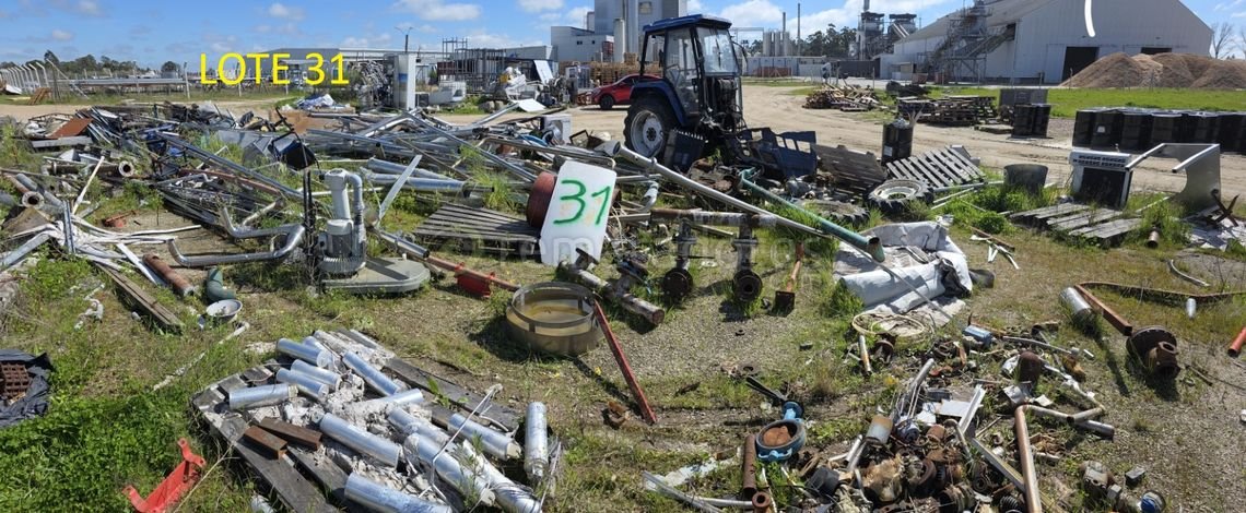 Lote de Materiales Metálicos y Componentes Industriales