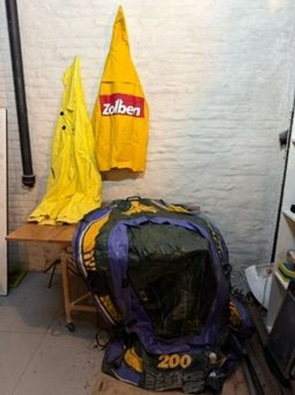 Par de pilot de lluvia y poncho de pesca inflable - imagen 1