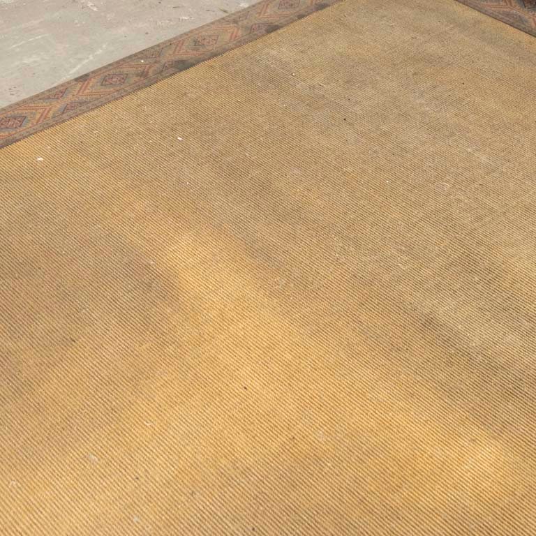 Alfombra de yute con guarda de tela manchada - imagen 3