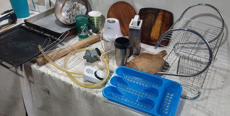 Caja de Cocina con Varios Artículos - imagen 3