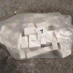 Lote de 24 Cajas de Bisagras Metálicas Negras con Tornillos - imagen 4