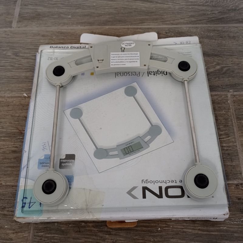 Balanza digital marca Xion en caja, sin pila ni pruebas - imagen 4