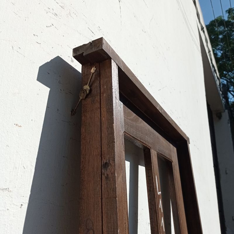 Puerta exterior de cedro con marco y cerradura - imagen 5